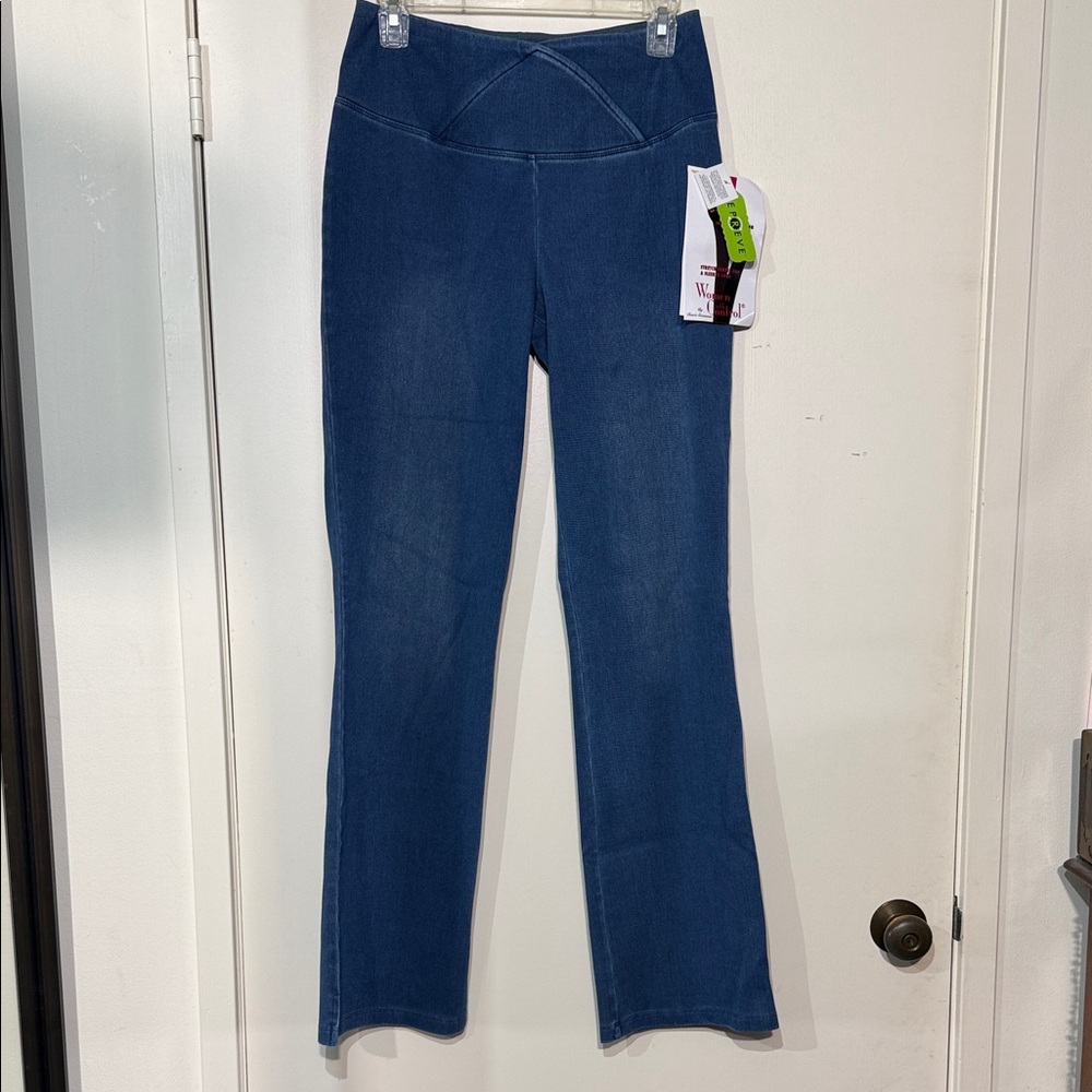 Women with Control Flare Jeans in Blue Size 6